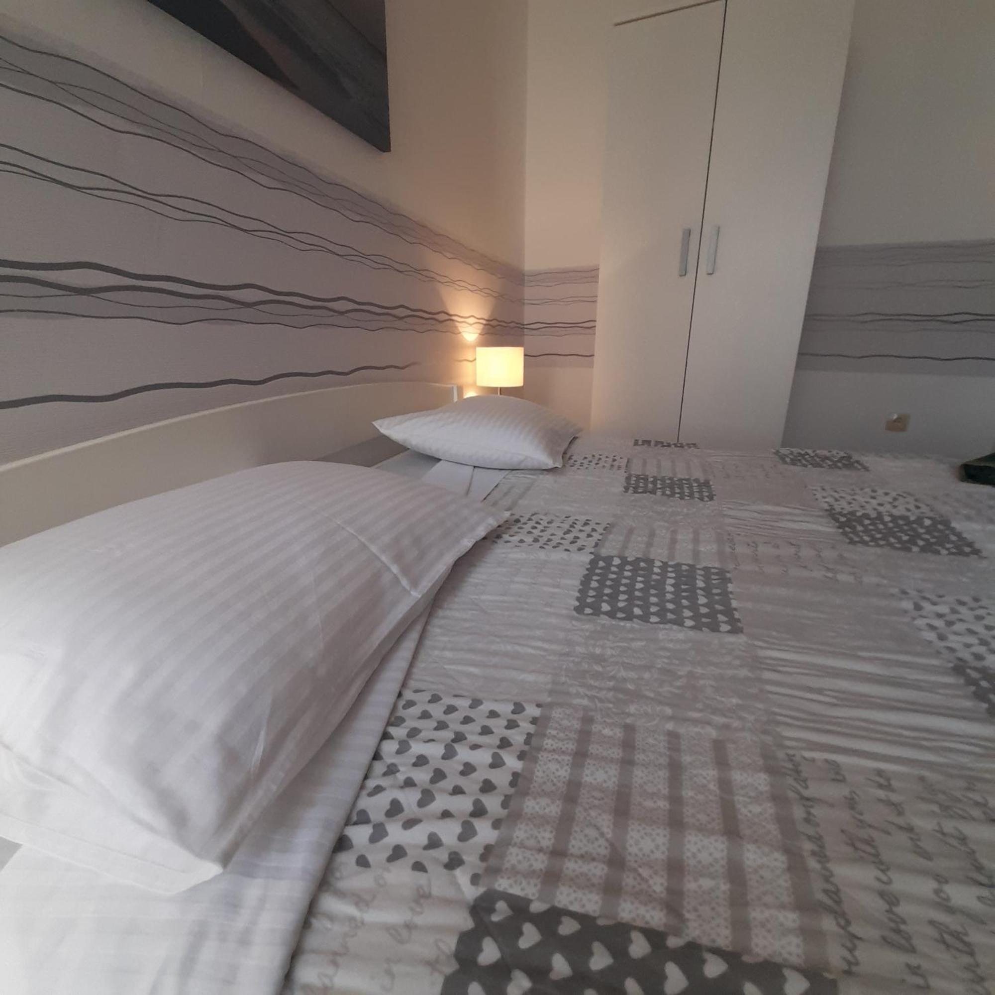 Beach Pearl 1 イェセニツェ エクステリア 写真