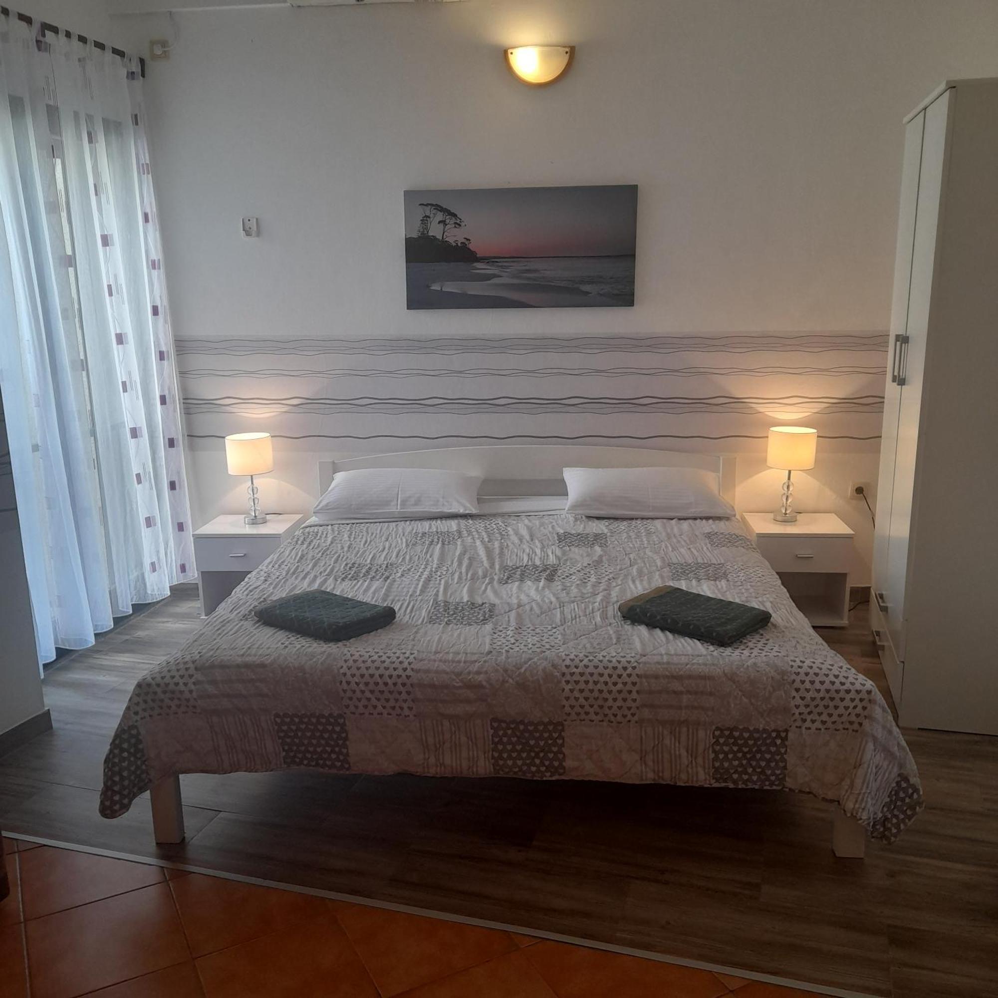 Beach Pearl 1 イェセニツェ エクステリア 写真